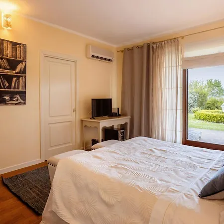 Bed & Breakfast Country *