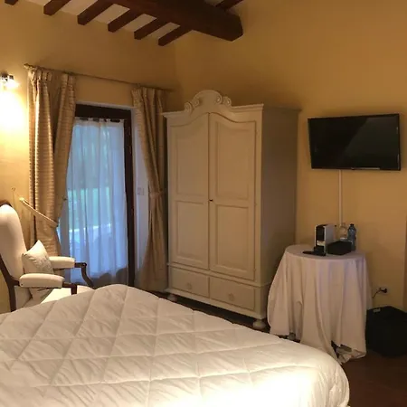 I Due Cippi Country فندق مبيت وإفطار